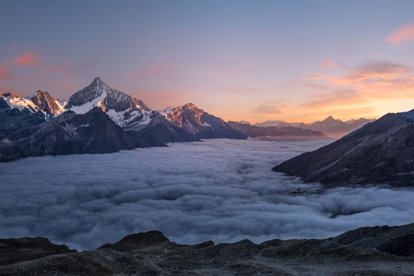 西游记中的山景与云海
